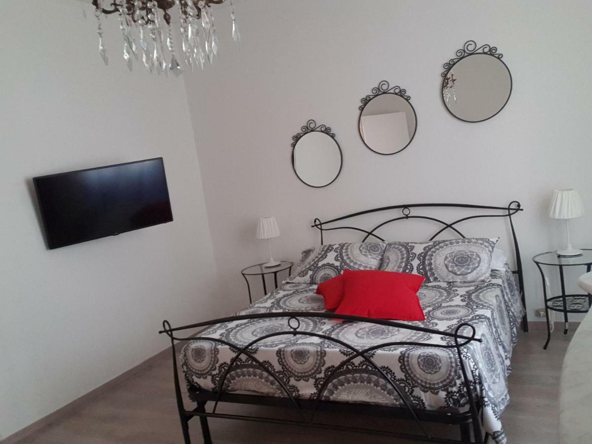Le Mie Stelle Hotel ลาสเปเซีย ภายนอก รูปภาพ